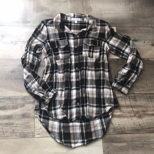 New directions high low button up flannel shirt